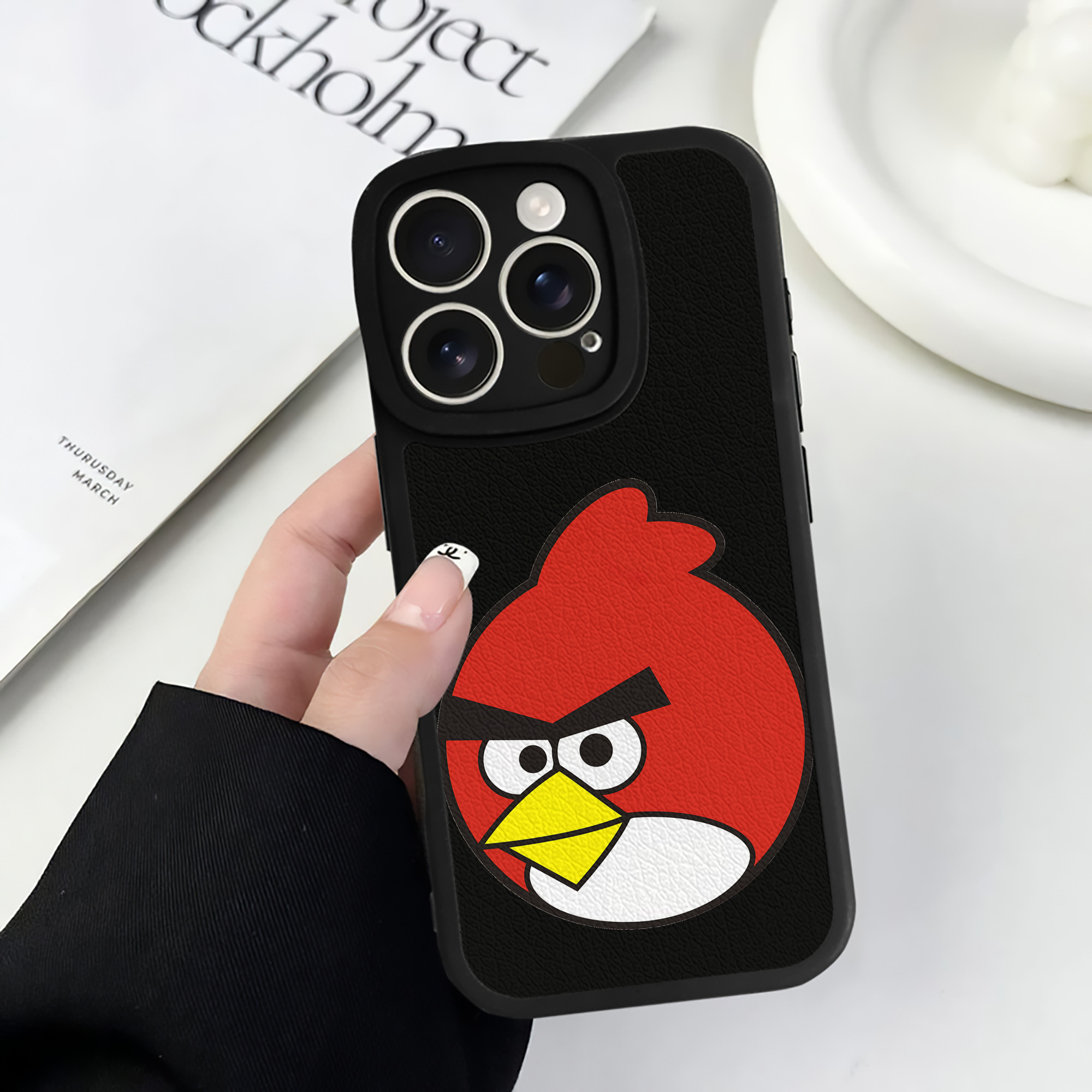 （画像用） Angry Birds アングリーバード 【iPhone 16シリーズ対応】シリコンスマホケース（レザー調） 材質：シリコン